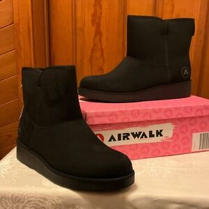 NWT Women’s Black Faux Suede Air Walk Nova Boots from Payless  Size 9.5